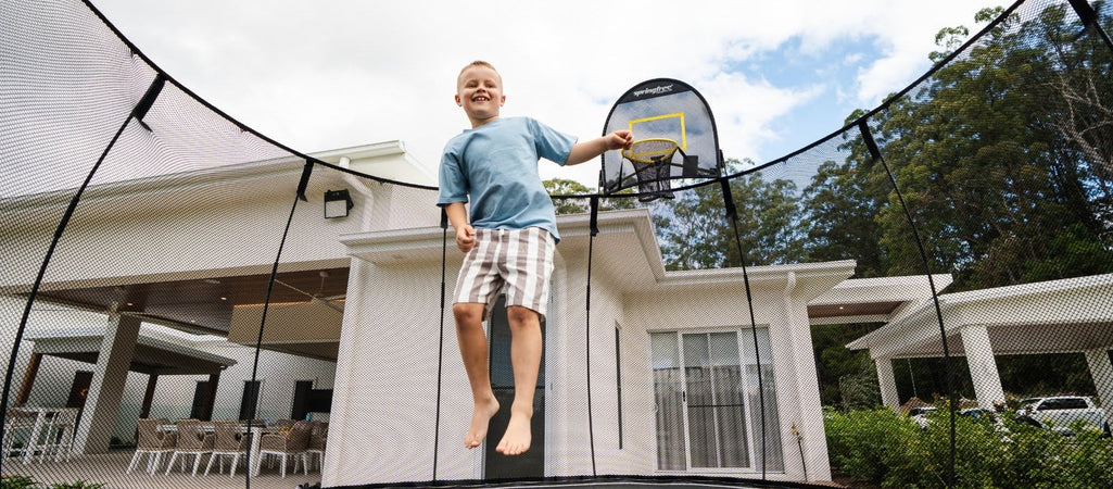 Can Trampoline Jumping Improve Your Running Form: The Forefoot Strike Connection and What Coaches Say