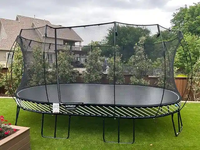Outdoor trampoline top
