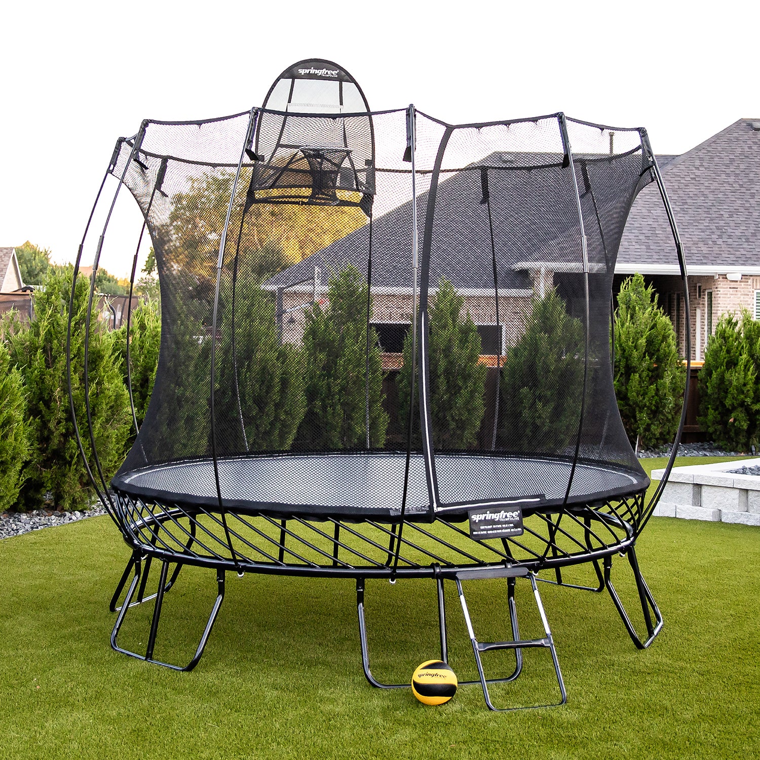 Round Springfree Trampoline Bundle (Available at Costco)